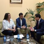 Juanma Moreno se reunión con diputados de Adelante Andalucía / Foto: La Razón