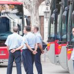 Conductores y revisores de la EMT «pueden y deben» pedir identificación cuando se muestre un bono personalizado