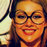 Imagen de Pilar Medina como azafata del "Un, dos, tres"
