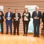 Foto de familia con los representantes de las cuatro empresas galardonadas, el presidente de Castilla y León, Juan Vicente Herrera y la consejera de Familia, Alicia García