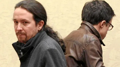 Los líderes de Podemos, Pablo Iglesias e Íñigo Errejón, en el Congreso de los Diputados