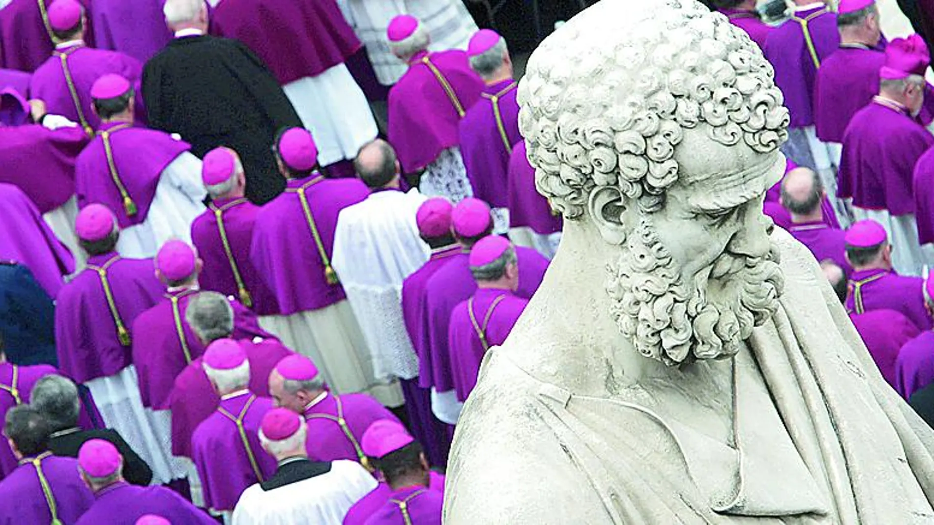 El Papa ha destituido a una media de dos obispos al mes