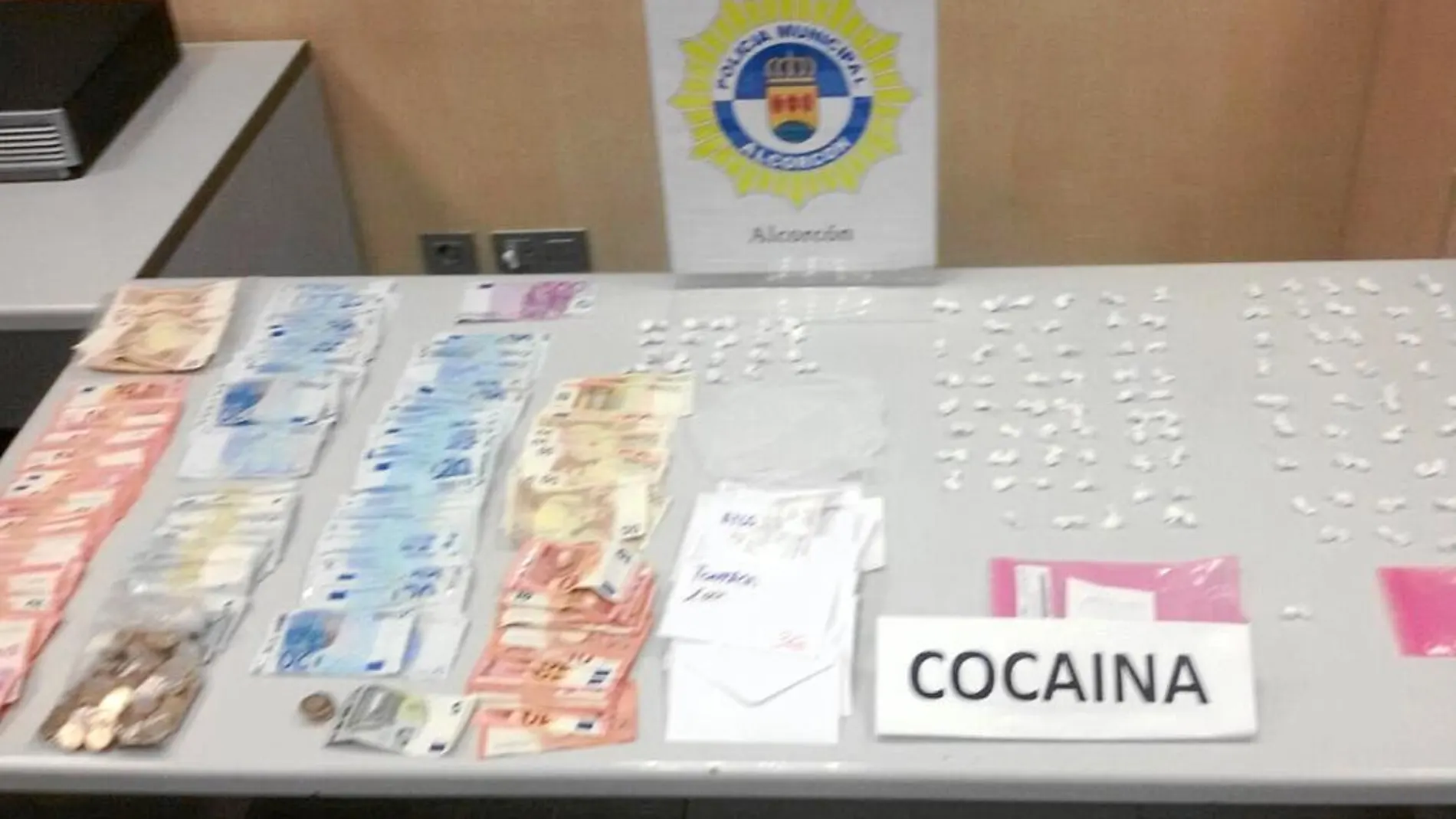 La Policía se incautó de 112 gramos de cocaína y de 5.540 euros en efectivo