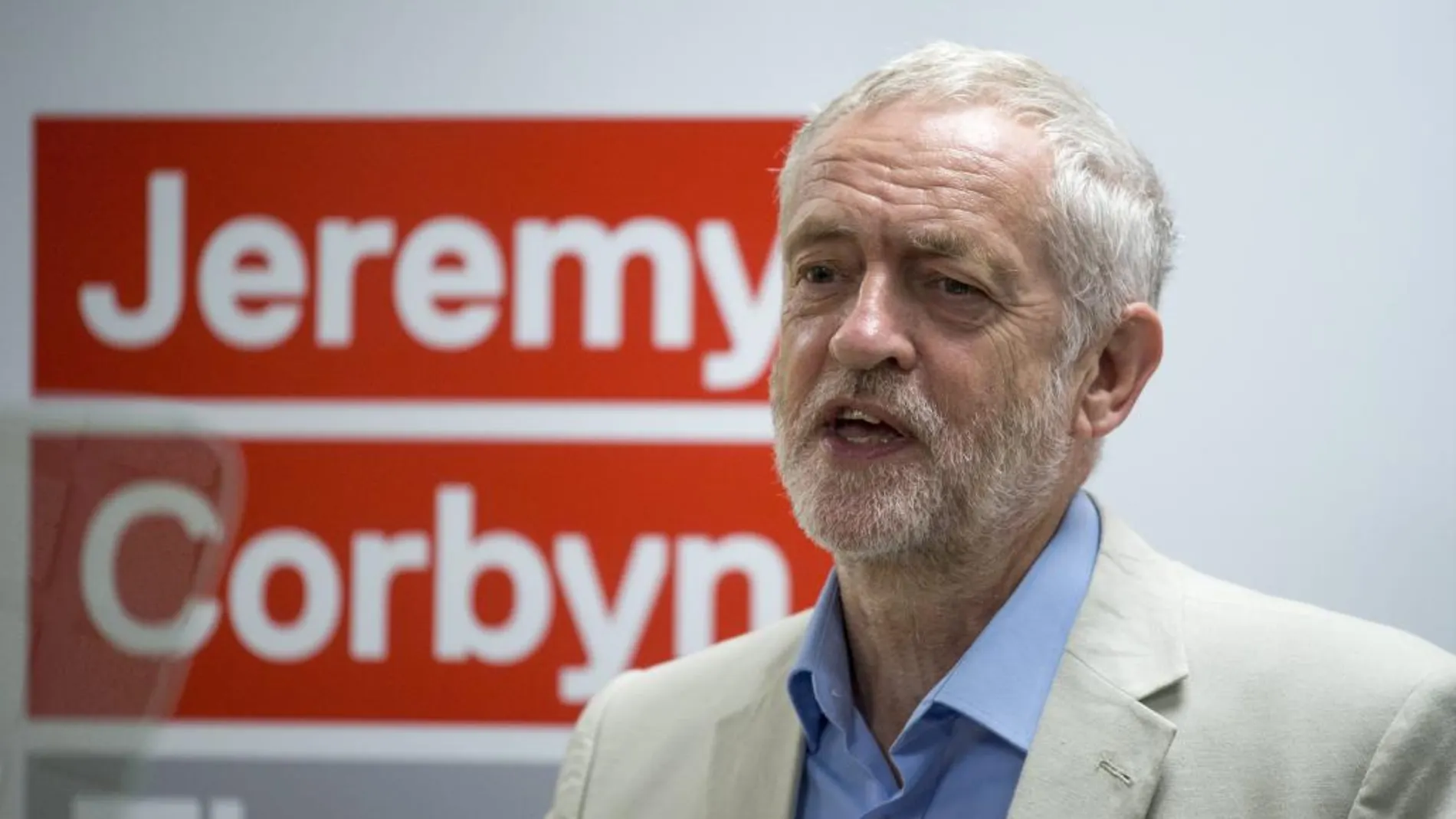El líder del Partido Laborista británico, Jeremy Corbyn, asiste al lanzamiento de su campaña de reelección.