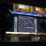 Paneles informativos de la bolsa de Madrid