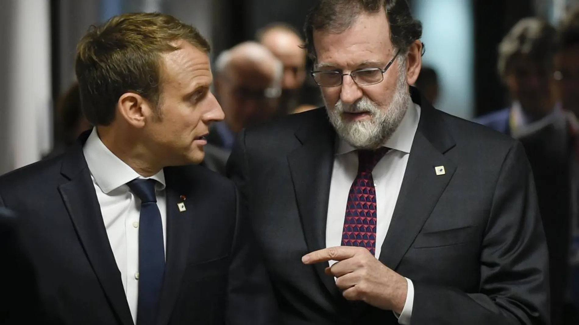 Mariano Rajoy con Emmanuel Macron en la Cumbre de Bruselas