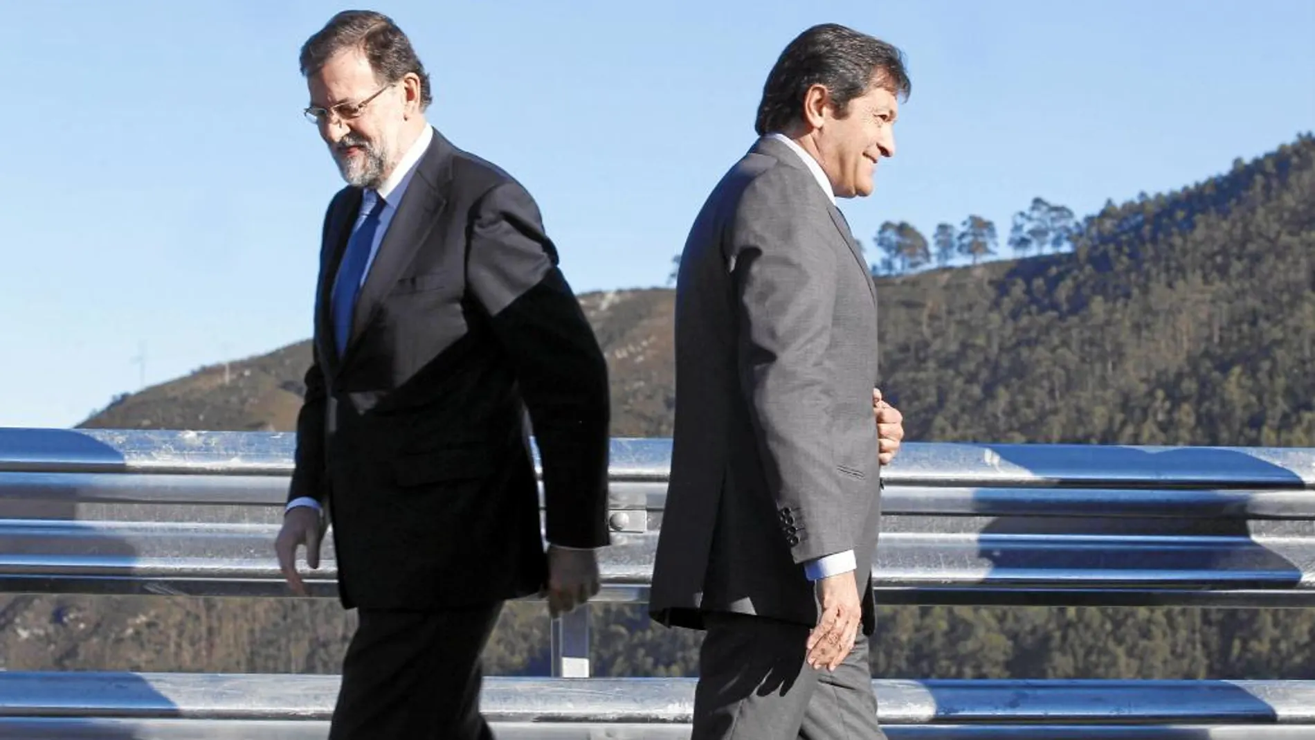 El presidente del Gobierno, Mariano Rajoy, y el presidente de la gestora del PSOE, Javier Fernández, han demostrado que ambas formaciones pueden entenderse