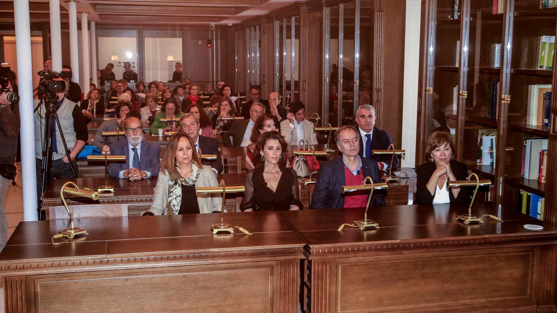 La biblioteca se ubica en la sede sevillana de la Fundación Cajasol / Foto: Manuel Olmedo