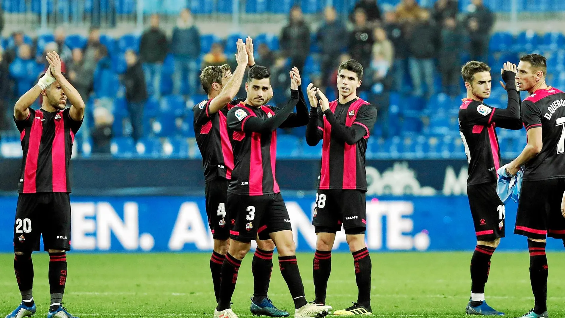 Los jugadores del Reus, en uno de los últimos partidos que disputaron en Segunda / LaLiga