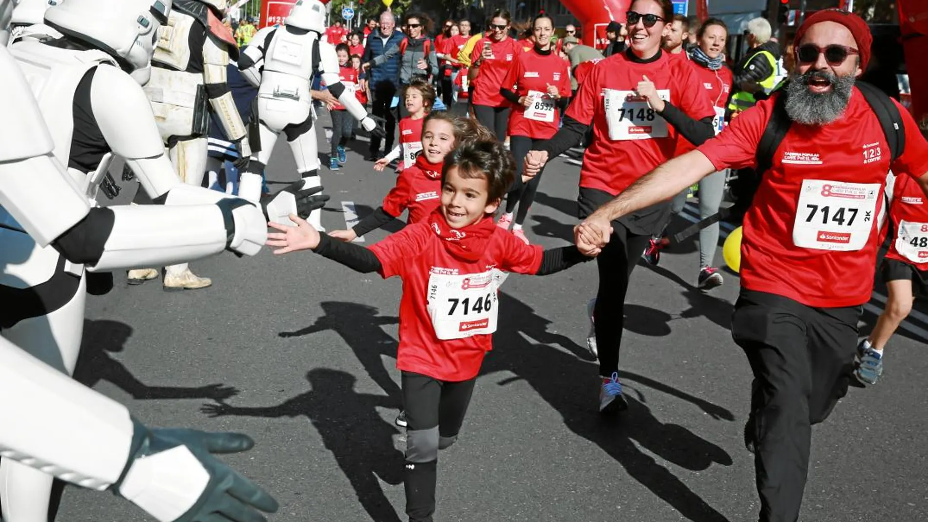Grandes y pequeños disfrutaron ayer de la octava edición de esta cita deportiva en la que hubo tres circuitos: el de niños de dos kilómetros, el circuito corto de cuatro y el de runners, de 10 kilómetros