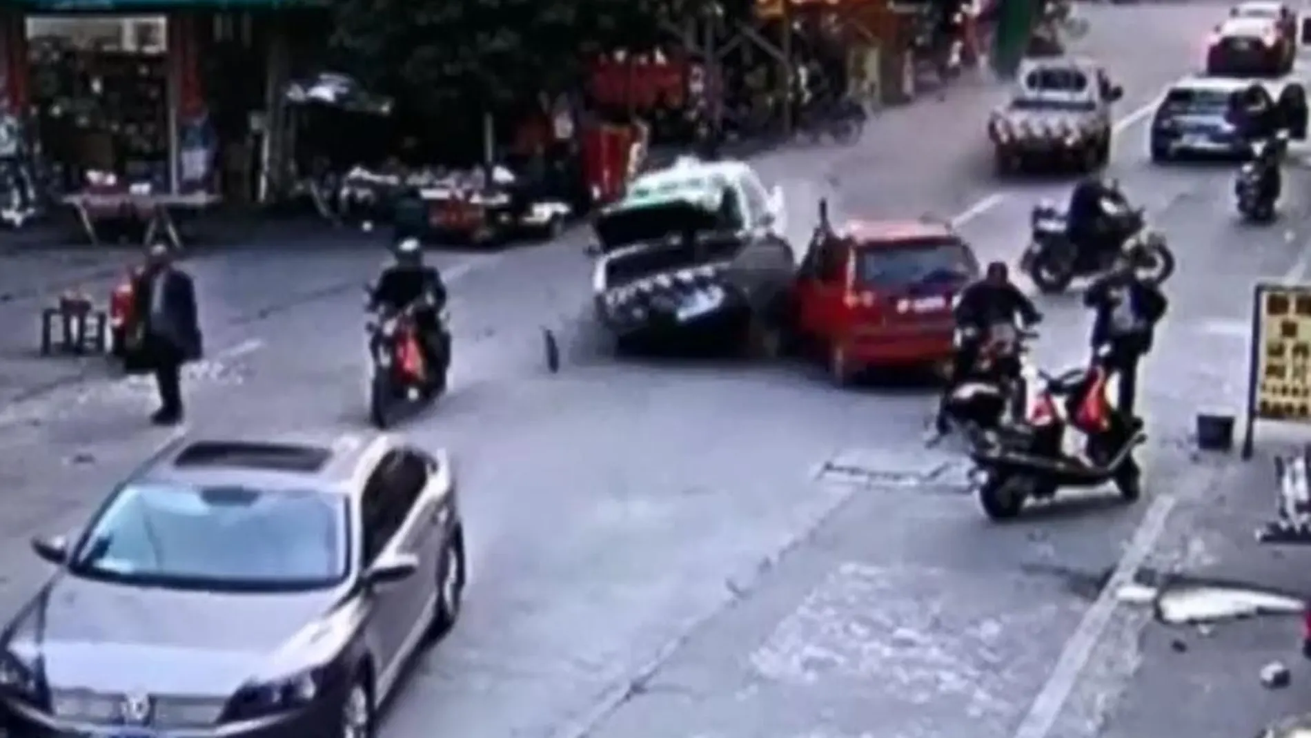 Brutal accidente de tráfico en China