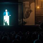 Oriol Junqueras, en prisión preventiva, expone su posicionamiento político a través de un holograma. EFE/ Quique García