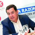Encuentro de La Razon con Juanma Moreno