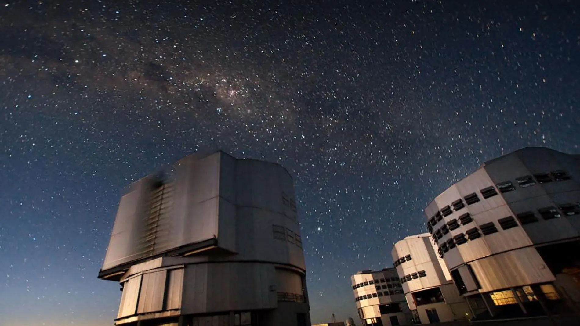Conjunto de telescopios en el Observatorio Paranal, en Chile