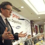 El exatleta Sebastián Coe, que presidió tanto la candidatura como el comité organizador de Londres 2012, durante su participación en el desayuno organizado por Europa Press
