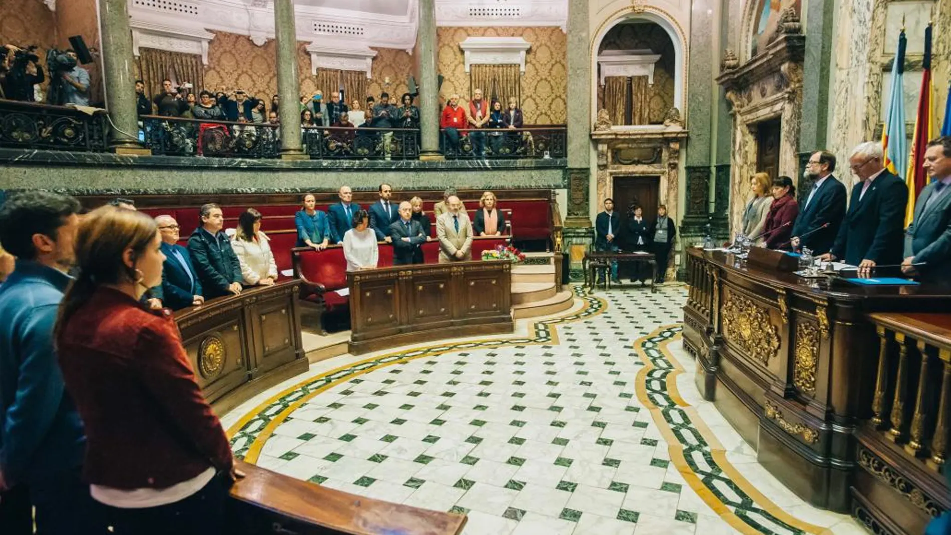 SILENCIO EN EL CAP I CASAL. El pleno del Ayuntamiento de Valencia guardó un minuto de silencio por la que fue alcaldesa de la ciudad durante más de dos décadas.