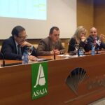 Juan Pedro Medina junto a Pedro Barato, Donaciano Dujo, entre otros, durante la Asamblea General de Asaja