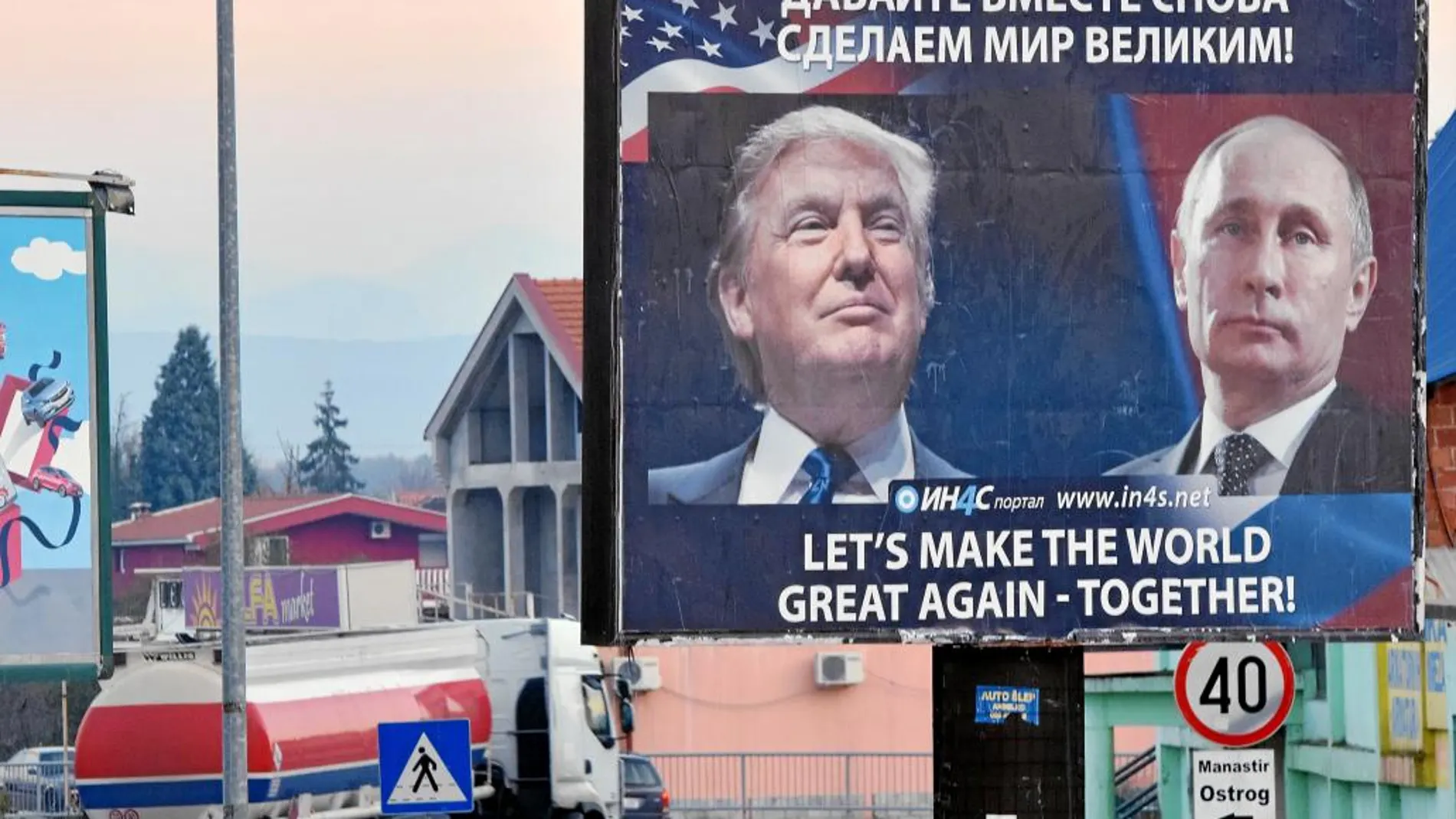 Un cartel de Donald Trump y de Vladimir Putin en el pueblo de Danilovgrad (Montenegro), en una imagen de archivo