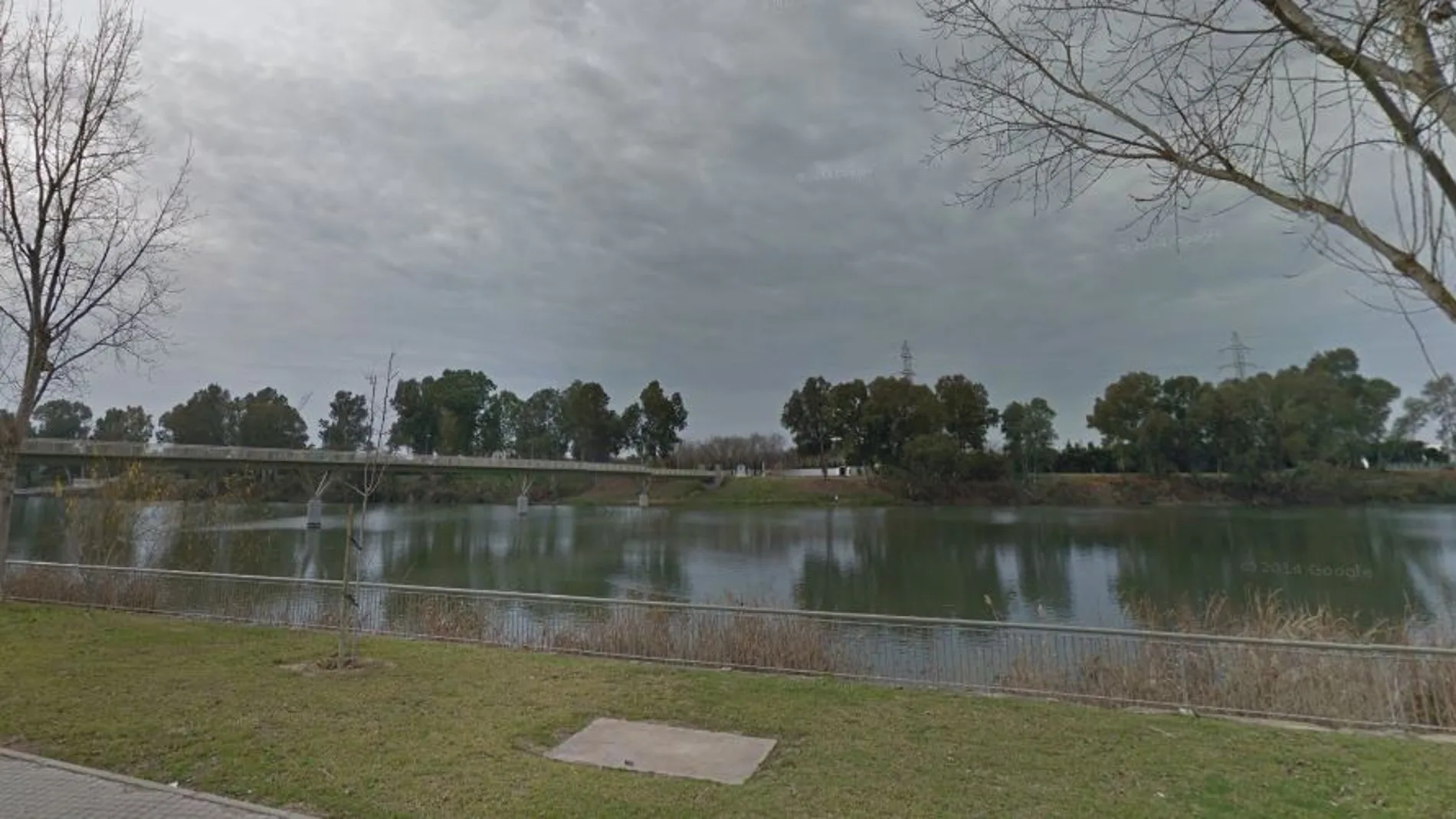 El río Guadalquivir, a su paso por la pasarela de San Jerónimo