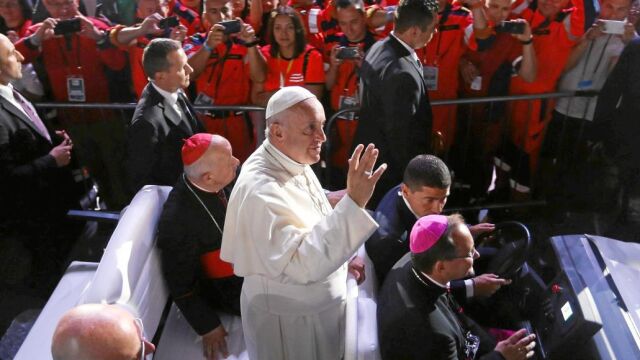 El último acto de Francisco en Polonia fue con los voluntarios y con el comité organizador
