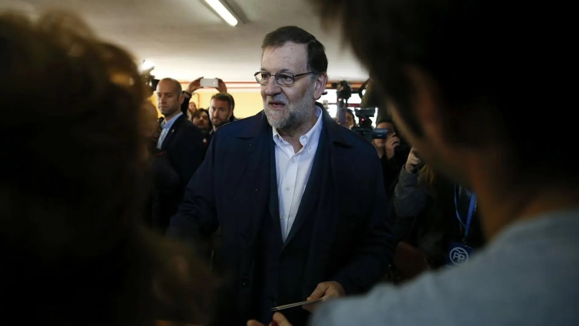 PP gana y PSOE segundo, según un sondeo