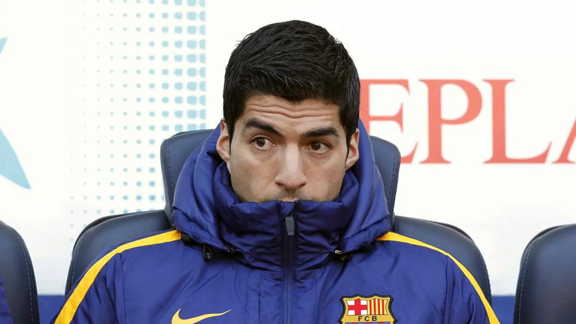 Suárez, en el banquillo del Camp Nou en el partido contra el Getafe