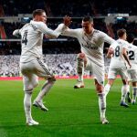 Sergio Ramos y Lucas Vázquez celebran uno de los goles anotados al Girona / Reuters