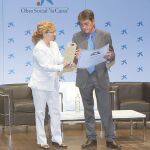 El director de A TU SALUD, Sergio Alonso, en el momento de recibir el premio