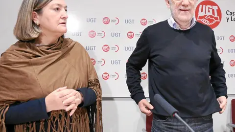 Agustín Prieto junto a Carmen Ámez en la sede de UGT en Valladolid