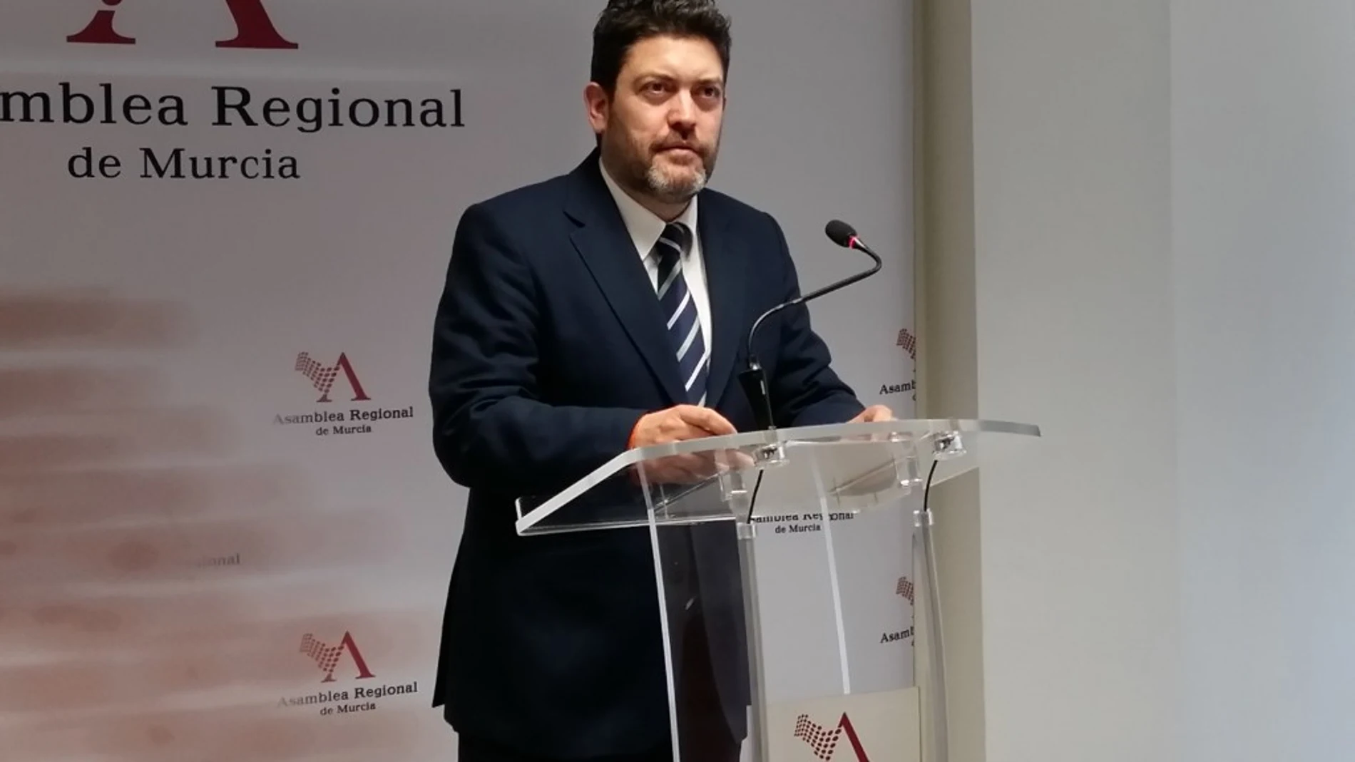 El portavoz de Ciudadanos en la Asamblea, Miguel Sánchez, no recaba el apoyo para la moción