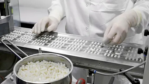Imagen de un laboratorio produciendo pastillas de Meldonium