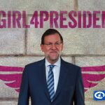 El presidente del Ejecutivo, Mariano Rajoy, se une a la campaña de #Girl4President