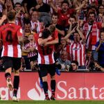 Iker Muniain y Dani García, celebran el primer gol del equipo bilbaino. EFE /Javier Zorrilla.