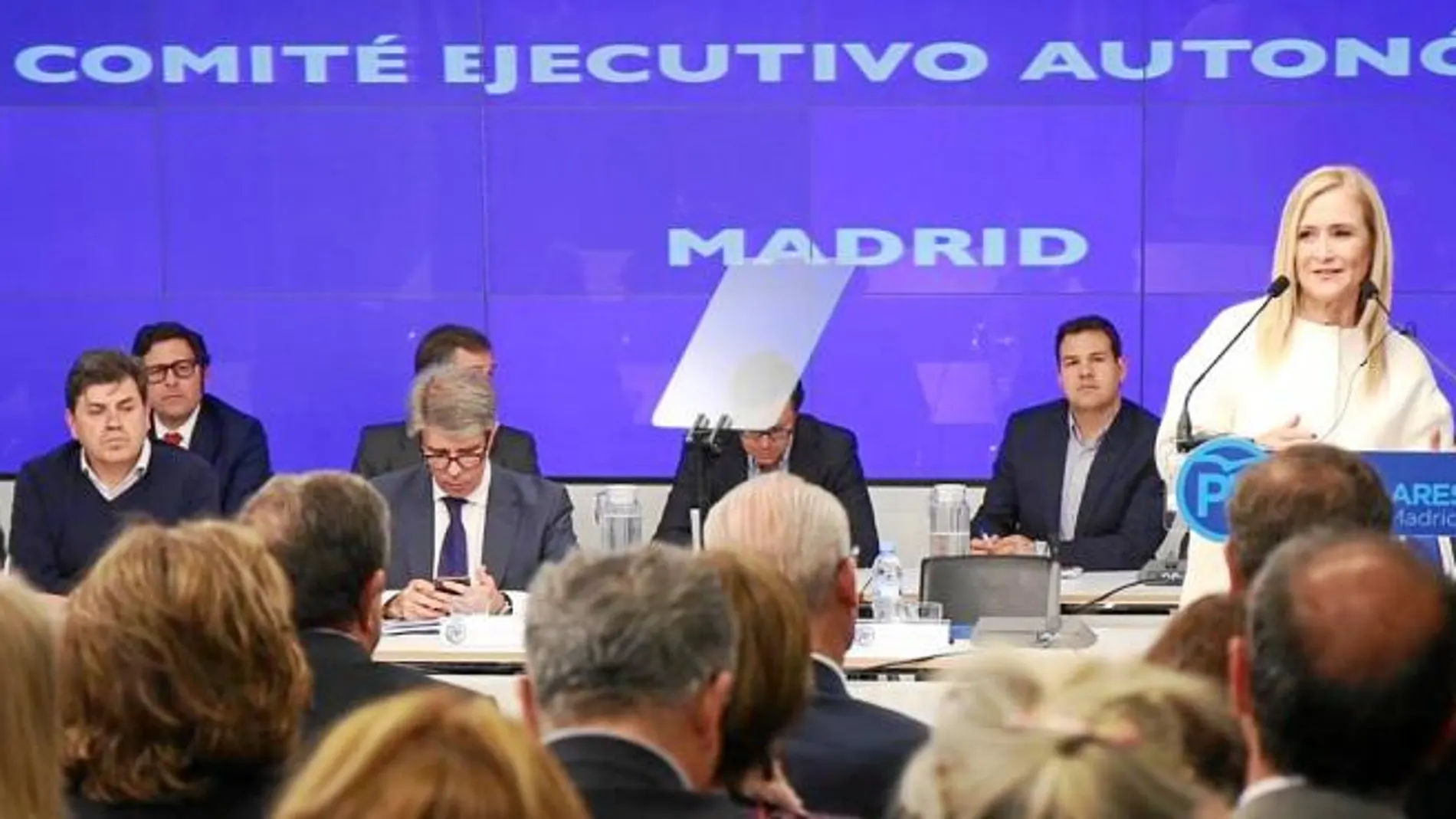 Cifuentes presidió ayer la primera reunión del Comité Ejecutivo del PP de Madrid tras haber sido elegida presidenta del partido el pasado 18 de marzo