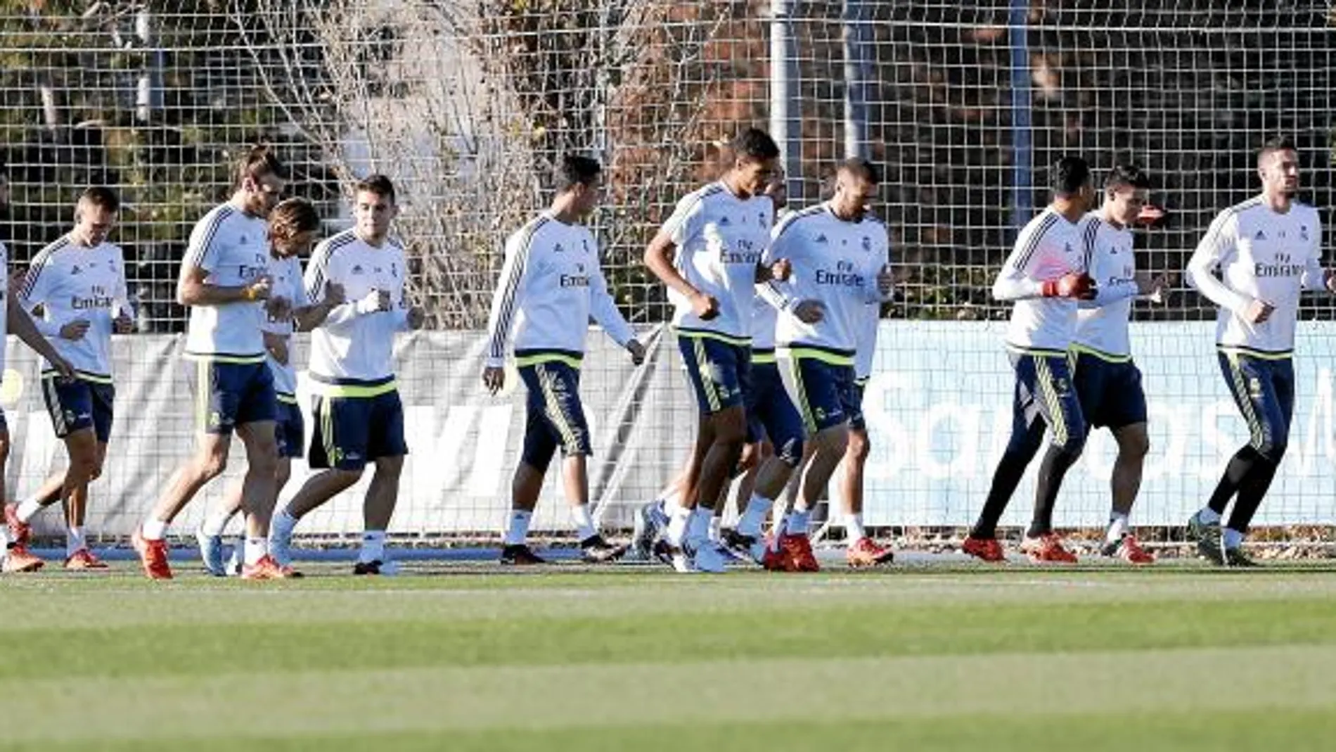 Toda la plantilla del Real Madrid se entrenó ayer en Valdebebas. Estuvieron James y Danilo y también Benzema, Ramos, Carvajal y Marcelo, que habían estado lesionados