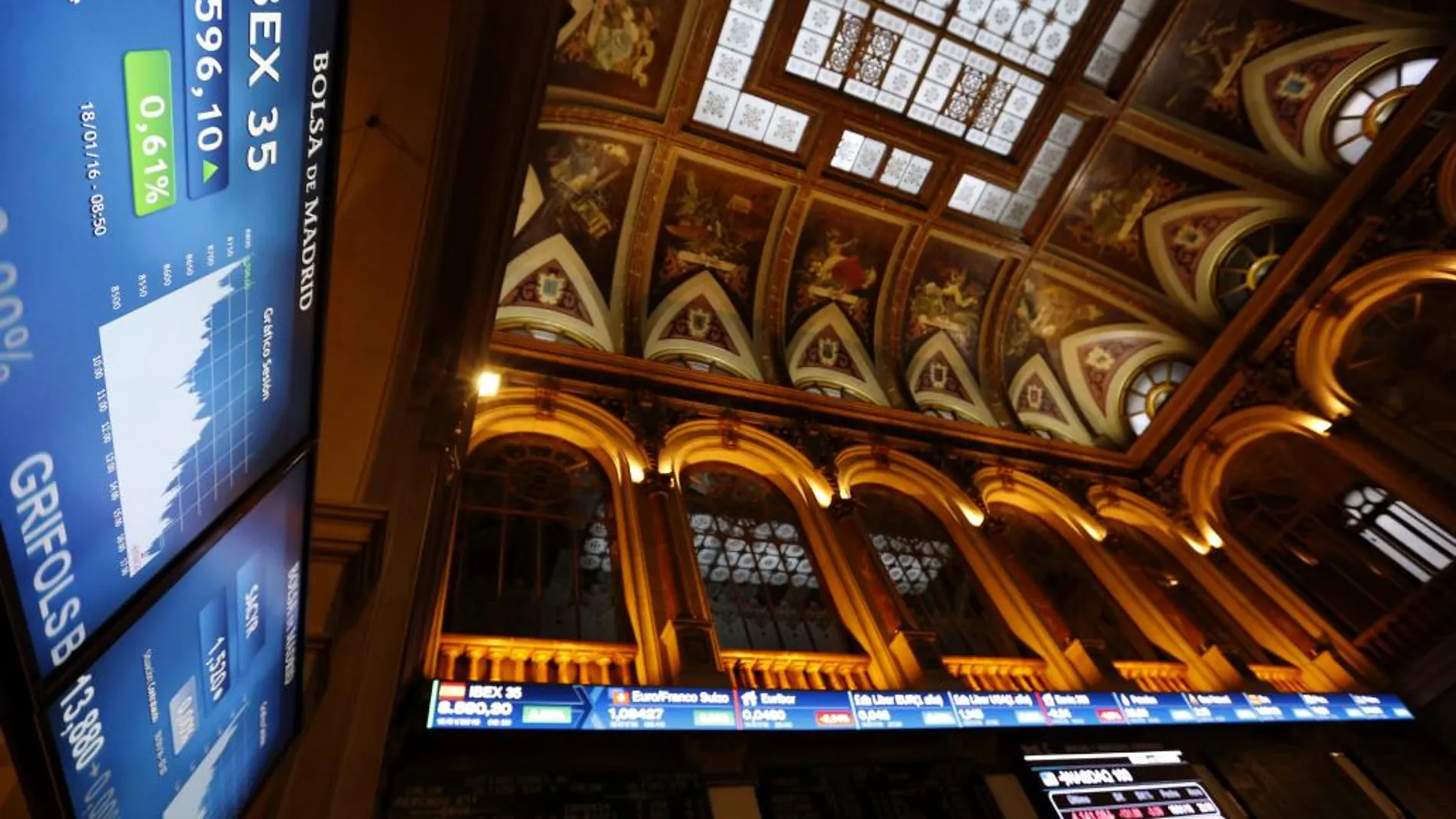 Paneles informativos de la Bolsa de Madrid