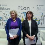 Inés Sabanés y Manuela Carmena el día que presentaron el Plan A de calidad del aire para la ciudad de Madrid