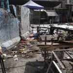 Según el canal oficial, un coche bomba explotó cerca del centro comercial antes de que se produjera el asalto, y dos terroristas suicidas accedieron al edificio.