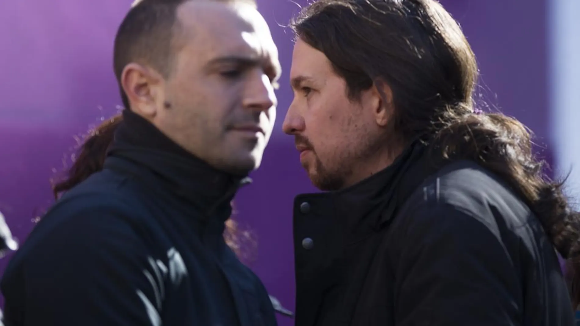 El líder de Podemos Pablo Iglesias acude a un acto de Luis Alegre en Madrid en 2015.