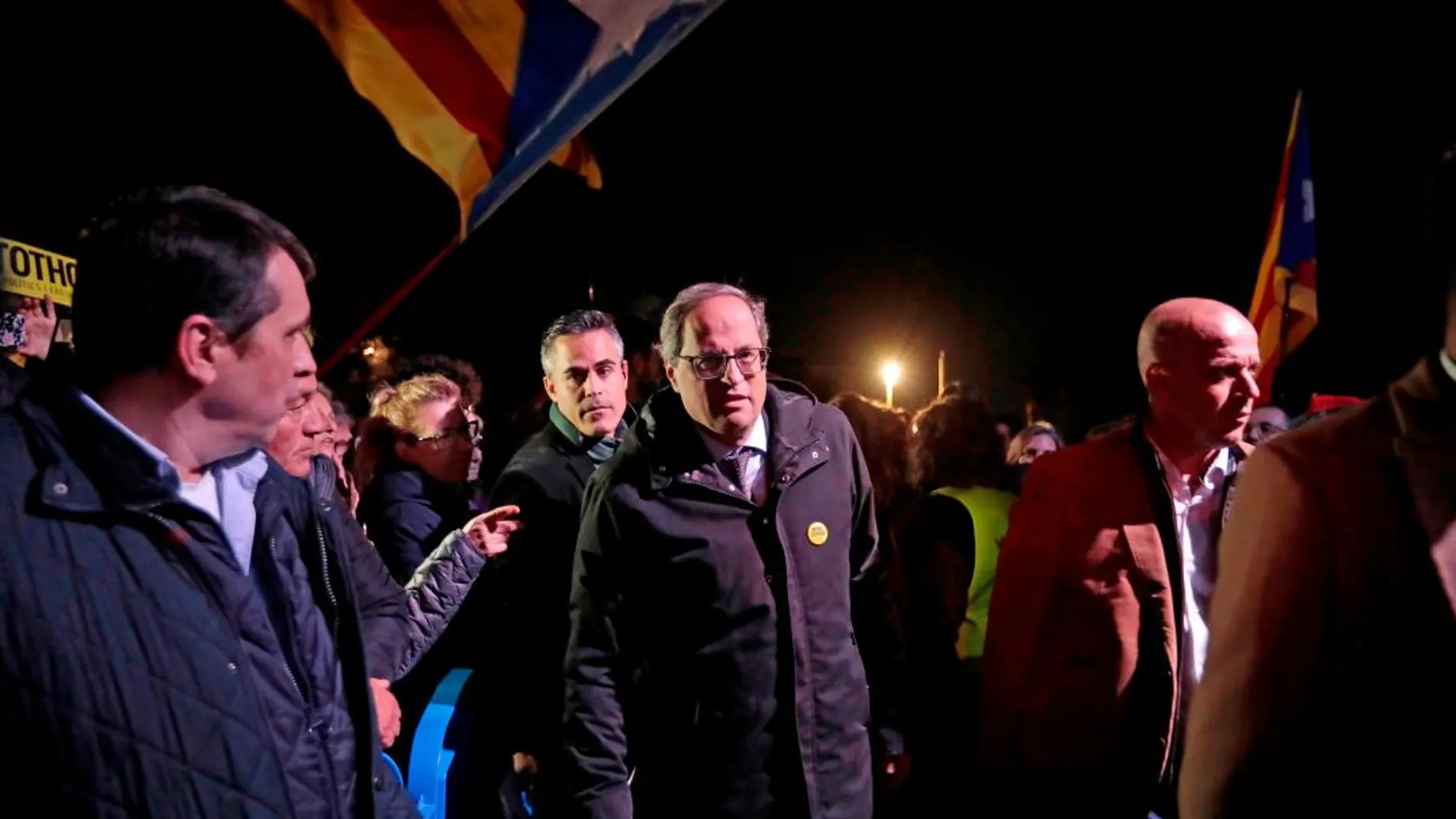 El presidente de la Generalitat, Quim Torra, a su llegada al acto en el que el independentismo conmemora el primer aniversario del encarcelamiento de miembros del anterior Govern / Foto: Efe