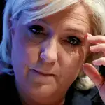  Le Pen: «Si gano, convocaré un referéndum sobre la salida de la UE»