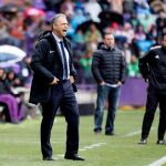 El entrenador del Sevilla Joaquín Caparrós durante el partido contra el Valladolid
