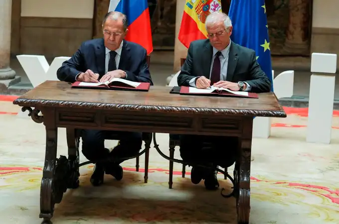 El día que Lavrov pactó con Borrell crear un grupo de ciberseguridad “contra las fake news”