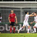 Nolito celebra con Sergio Ramos tras marcar el 0-2 ante Albania