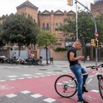 El colectivo de los ciclistas es el que menos conciencia tiene de cometer infracciones, según el estudio del RACC