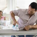Las tareas domésticas mejoran la salud de los hombres obesos