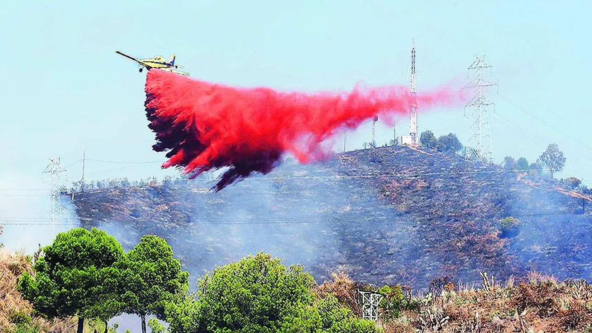 El incendio se vio desde toda la ciudad, pero no provocó daños personales ni materiales, aunque algunas escuelas fueron desalojadas.
