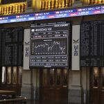 Paneles de la bolsa de Madrid