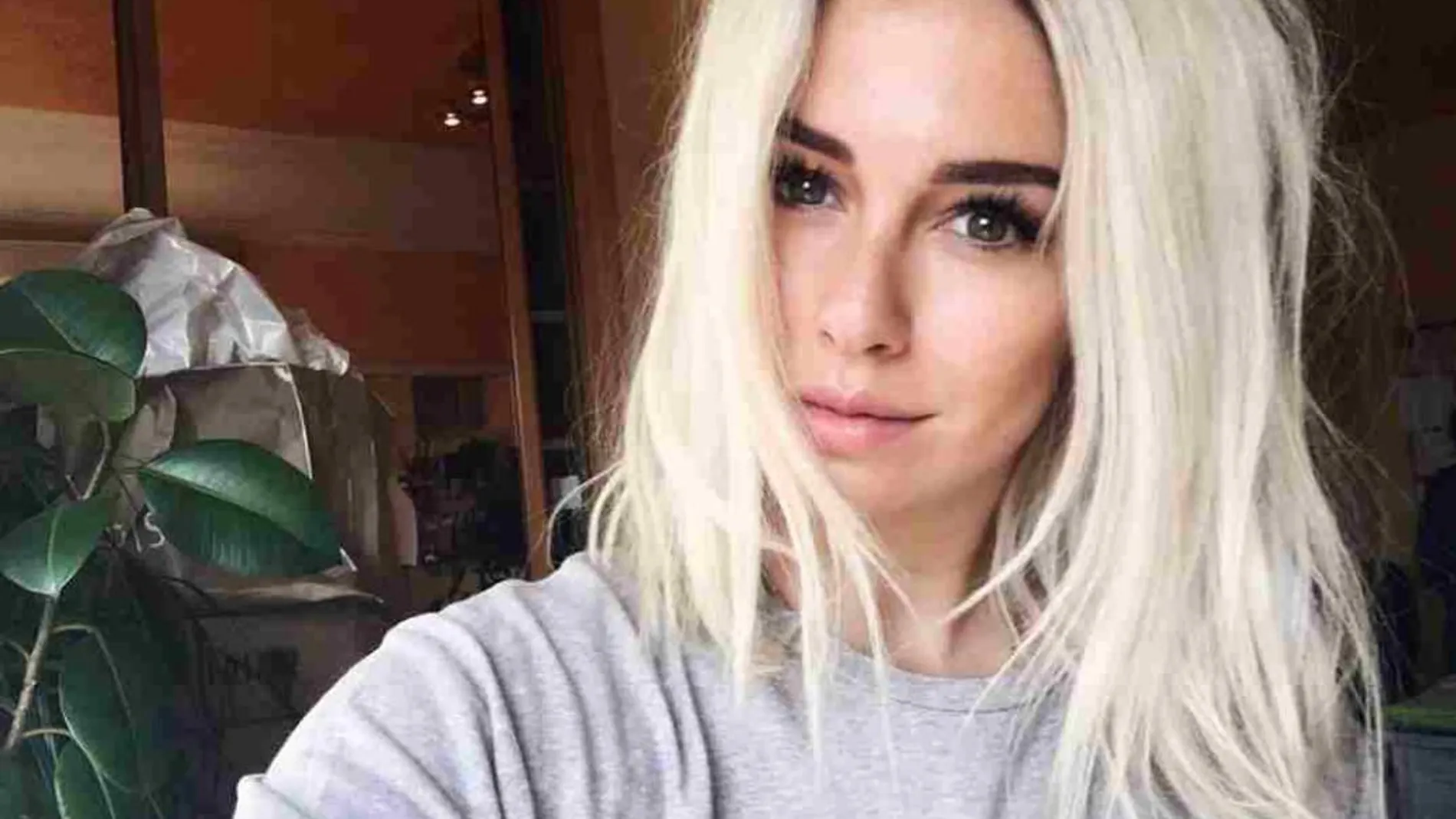 Blanca Suárez, irreconocible con su nuevo «look» rubia platino