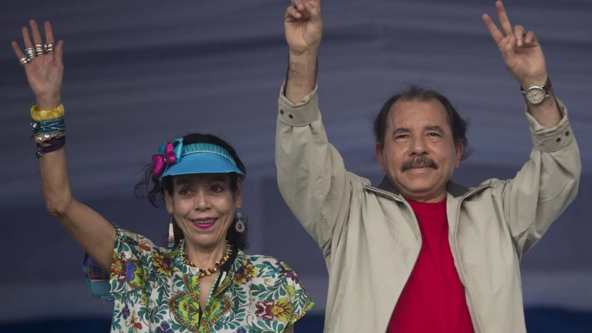 Daniel Ortega y su esposa, Rosario Murillo